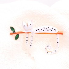 Cute Cat Brooch: Enamel Clothing Accessory Pin, Retro Gift