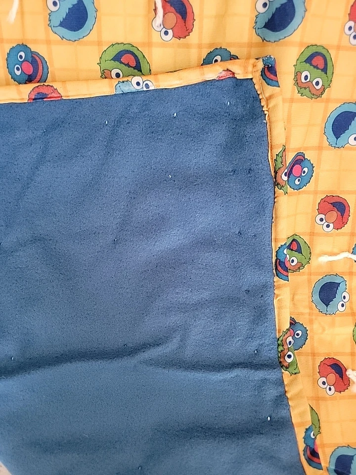 Manta Edredón Infantil De Colección Plaza Sésamo Hecha a Mano 39x46 Franela Trasera Sin Usar Foto 4 de 4