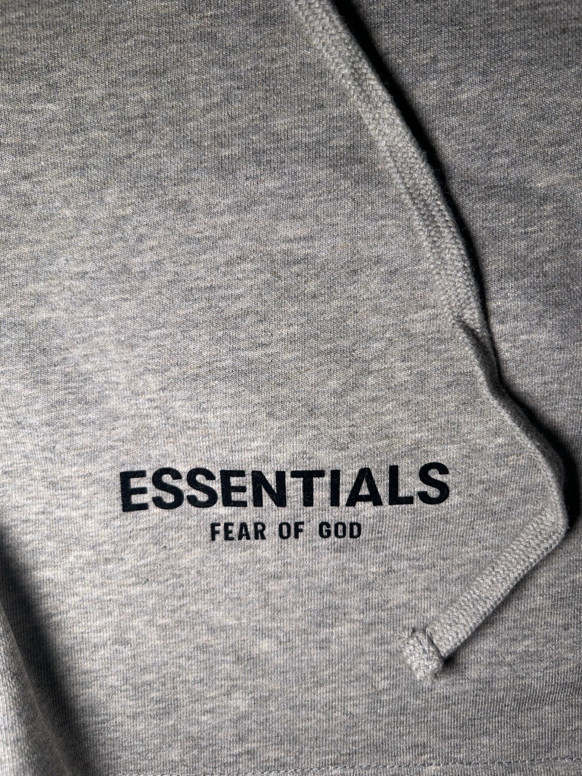 Essentials Fear of Gods Shorts Medium Light Grey Brand New with Tags thumbnail 3