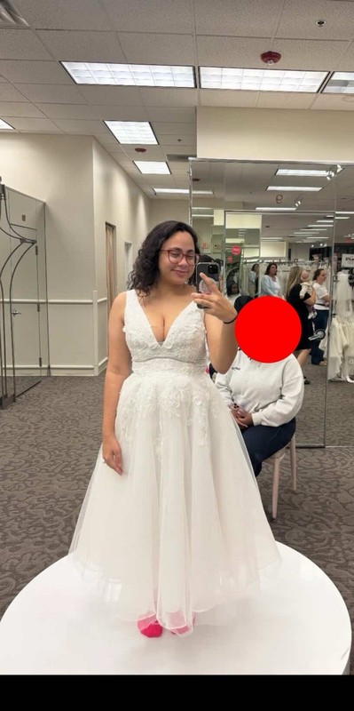 Sleeveless V Neck Lace A-Line Tulle Full-Length White Wedding Dress