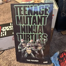 Neca SDCC 2018 Exclusive 1990 Teenage Mutant Ninja Turtles Box Set