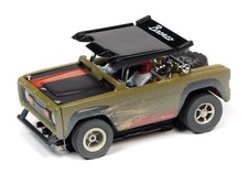 Auto World OFF ROAD Green 1971 FORD BAJA BRONCO HO Scale Slot Car New