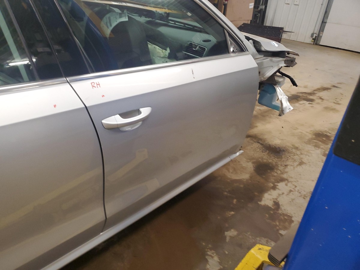 2013-2015 VW PASSAT RIGHT PASSENGER FRONT DOOR PAINT CODE