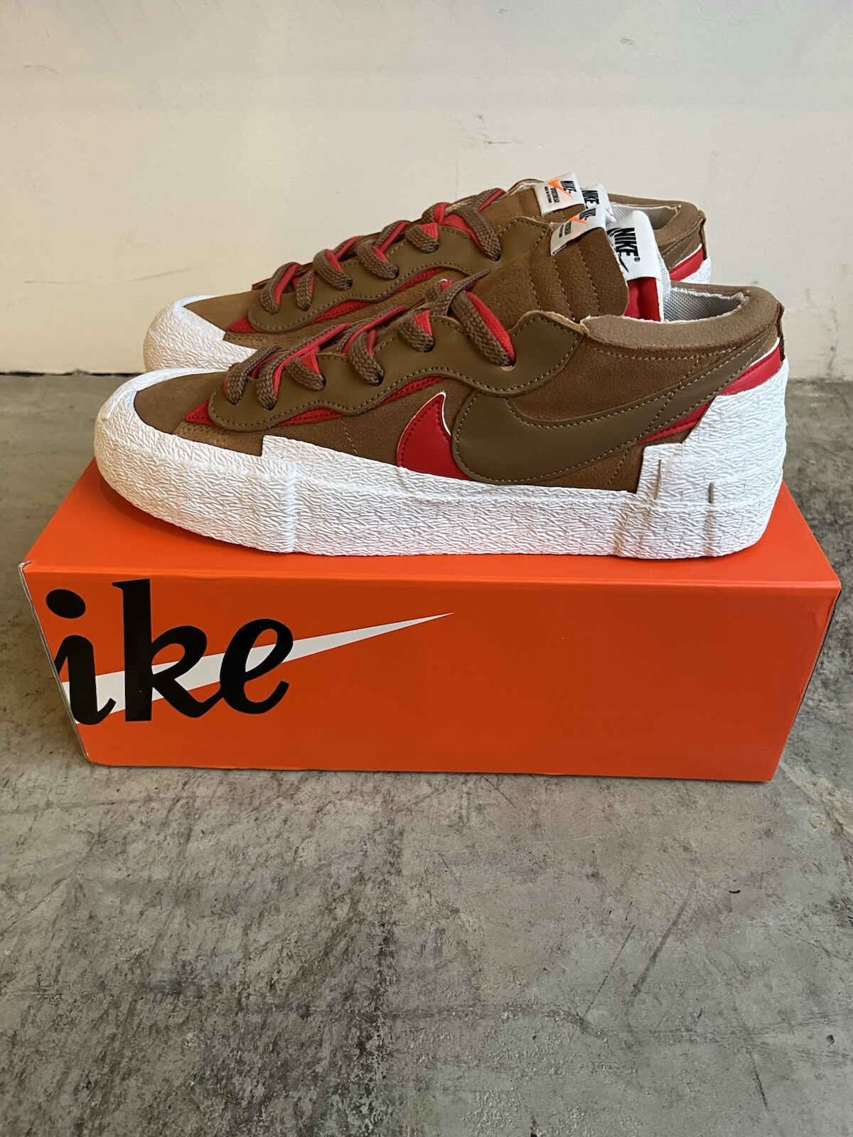 SACAI X NIKE Nike Sacai x Blazer Low British Tan taglia 11 DD1877 200 NUOVO Undercover Supreme
