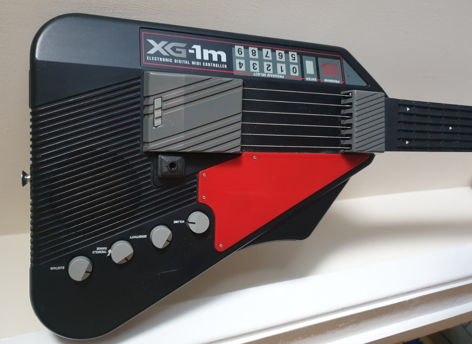 Vintage Suzuki 1980's unisynth XG1M midi electronic guitar eBay