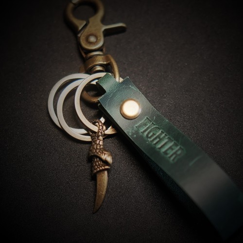 Llavero Cuero D&D Personalizado, Hecho a Mano Cuero Verde, Regalo Personalizado Único - Imagen 2 de 13