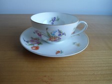 Rosenthal Teetasse Kaffeetasse weiss mit Streublumen