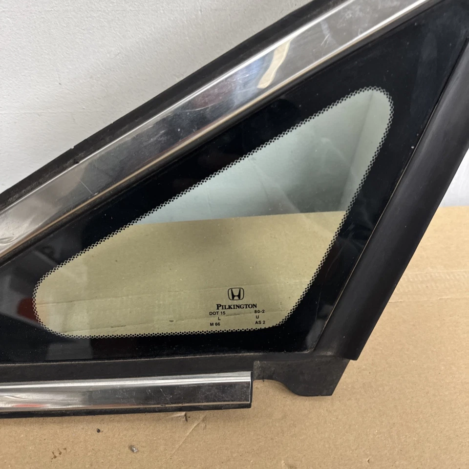 11-17 Honda Odyssey Front Left Windshield Pillar Glass OEM CM - Image 4 of 4