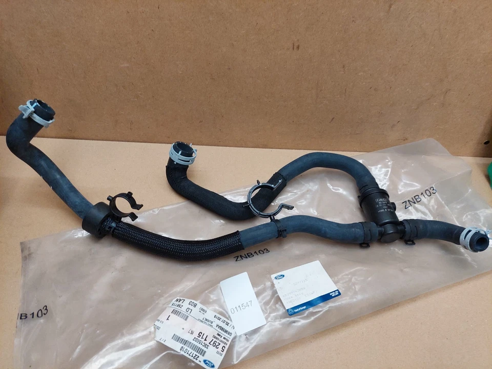 Ford Ranger 3.2 Duratorq-TDCi Water Pump Inlet Hose 2011- 5297115 Genuine - Image 2 of 4