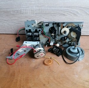 Grundig CF 5000 Ersatzteil Ersatzteilspender Kassettendeck Motor