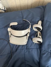 Meta Quest 2 Virtual Reality