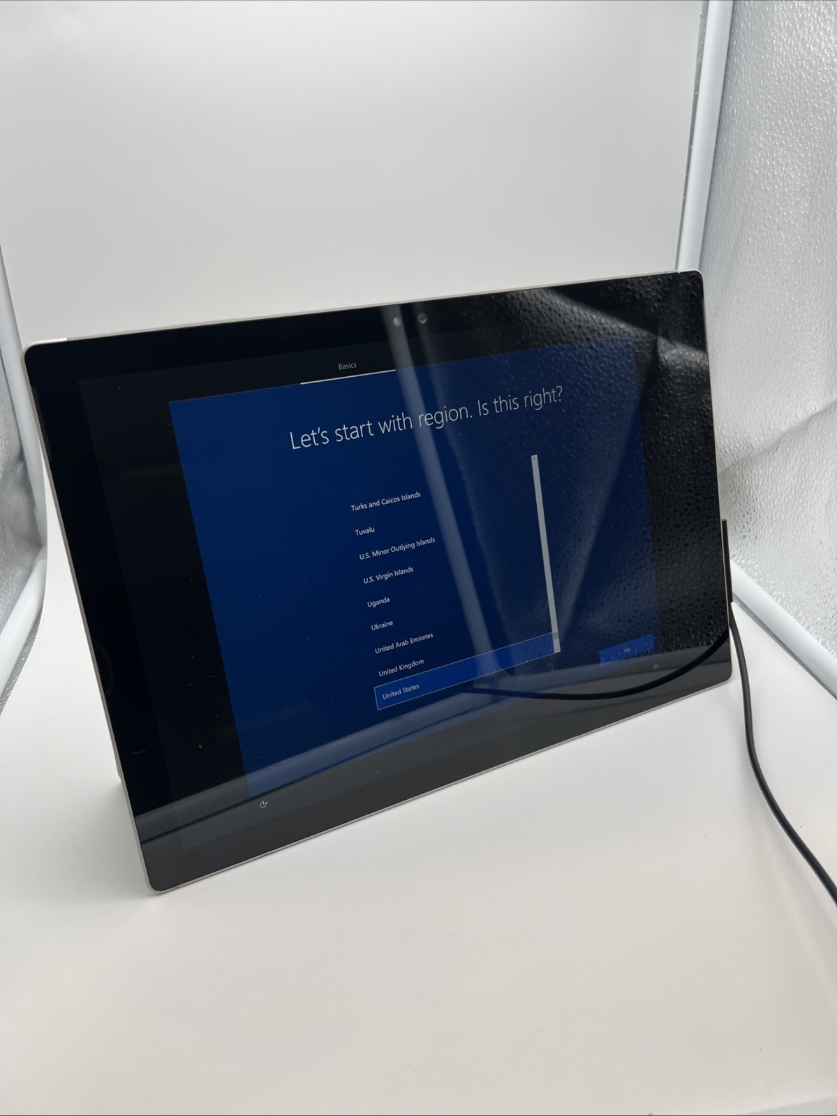 Microsoft Surface Pro 4 i5-6300U Ram: 8GB 256GB NO KEYBOARD 2.40GHz