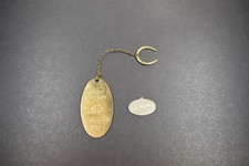 antike 2 Embleme f&uuml;r Schl&uuml;ssel Hotel Maxim Paris und Hotel Stadt Wien um 1900