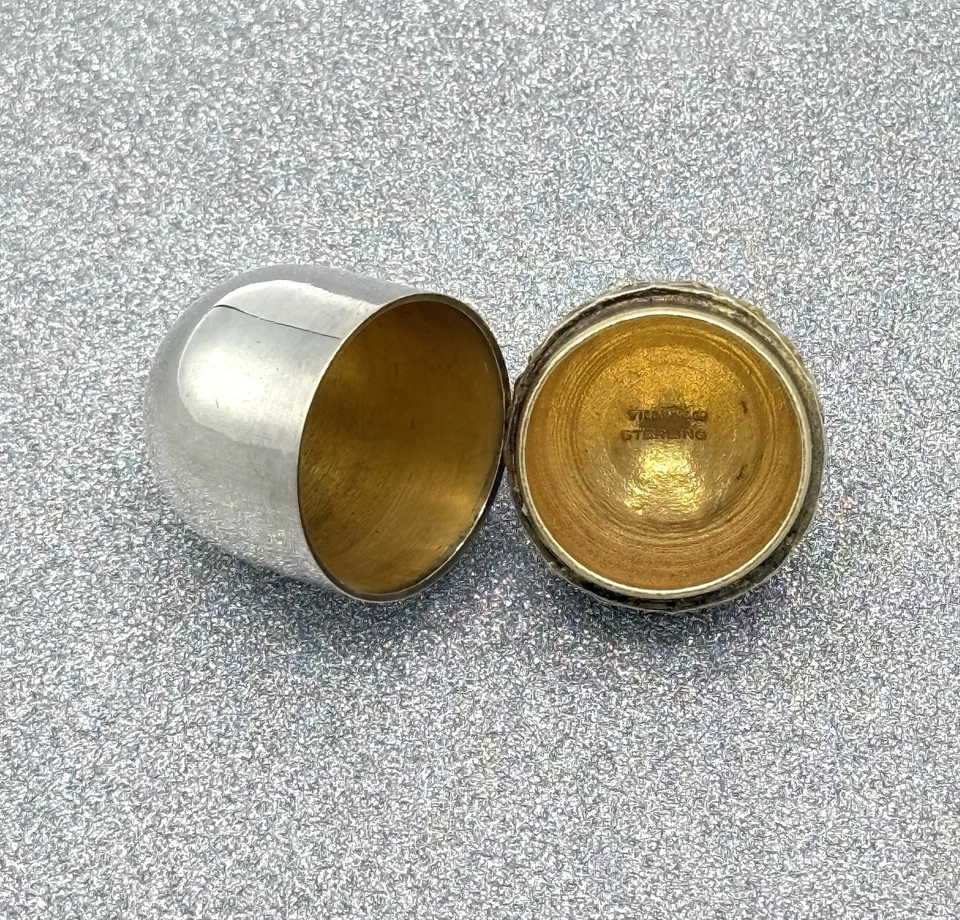 Caja de dedal de bellota de ley Tiffany & Co de colección Foto 4 de 4