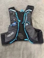 Camelbak ULTRA PRO Large Running Hydration 💦 Vest Black 2 Bottle Pouches Defect