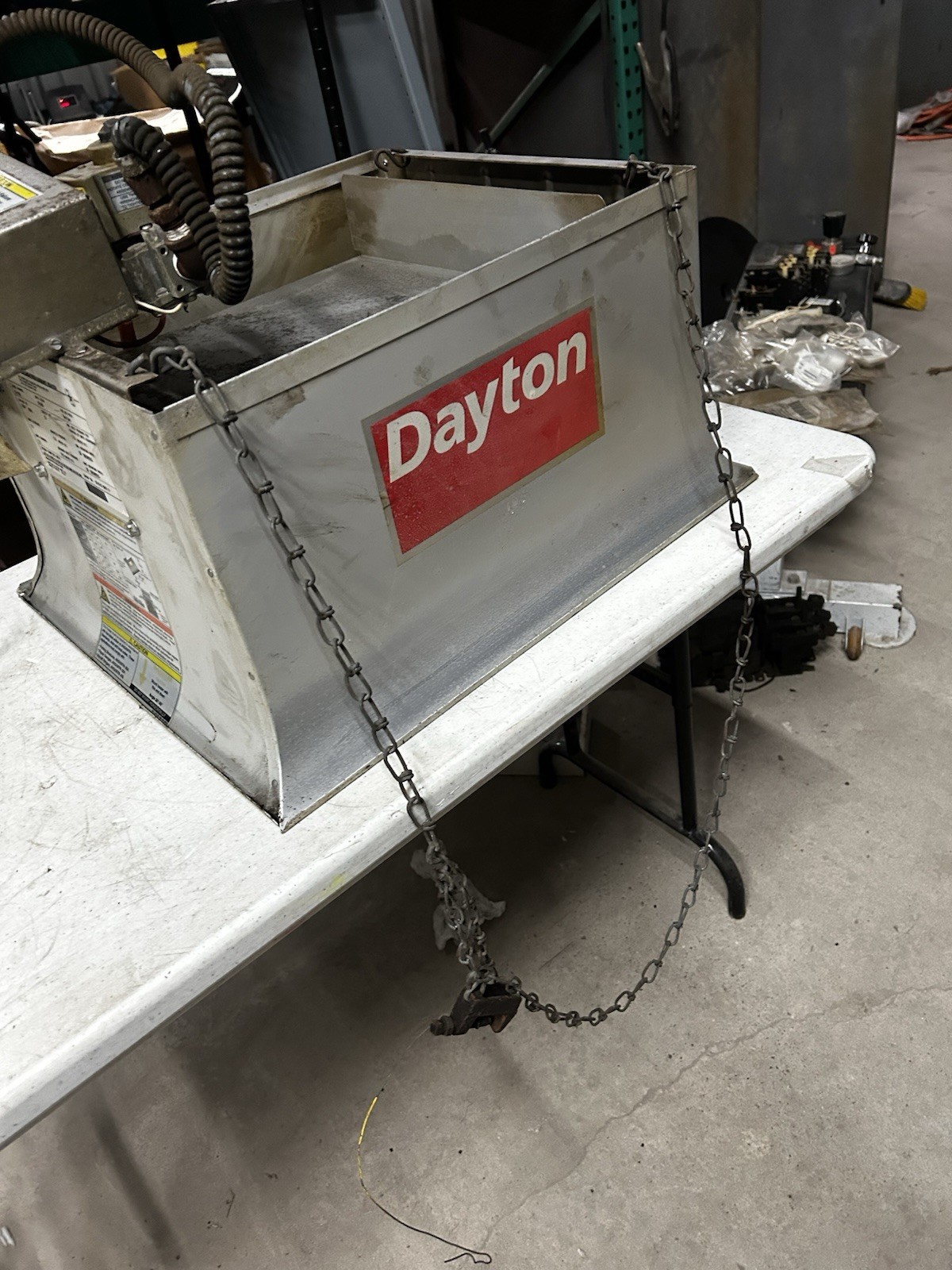 Dayton 3E133E 120VAC 60K Btu Unvented Gas Infrared Flat Panel Radiant Heater
