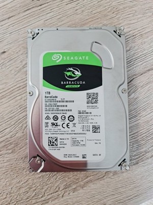 3.5'' HDD Seagate BarraCuda 1.0 TByte, Intern (ST1000DM010) - TOP Zustand