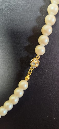 Avon~White Faux Pearls 18" Necklace~Three Beads with Rhinestones~Silver Plated - Picture 2 of 5