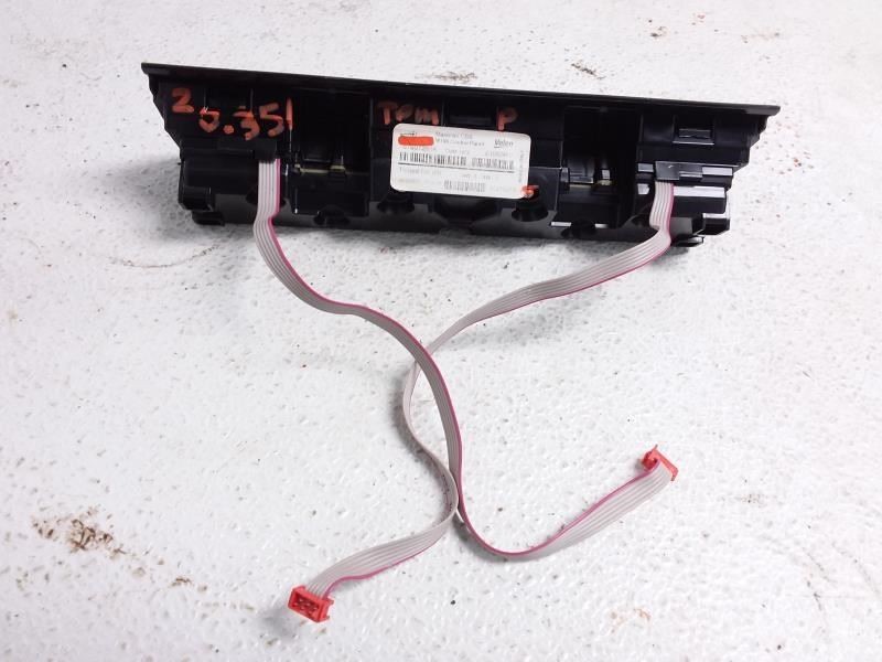 MASERATI QUATTROPO 2014 Temperature Control 871236 ID # 670012554 