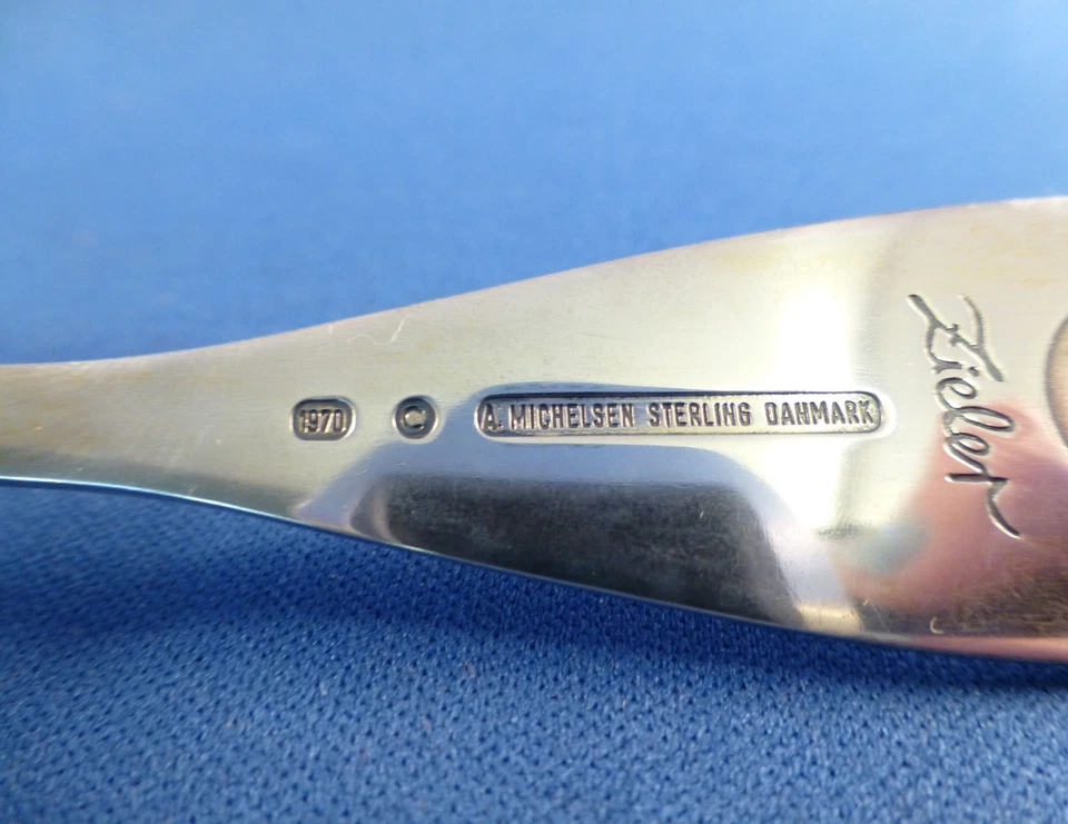 A.MICHELSEN DENMARK STERLING & ENAMEL COLLECTORS SPOON Christmas  1970 - Image 4 of 4