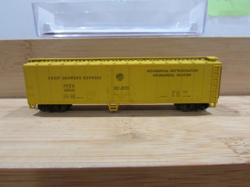 Atlas escala N 36714 50' mecánico Fruticultores Express Reefer Car #100012 | Condition: New