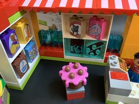 Lego Vintage DUPLO 5604 Lego Ville Supermarket 100% COMPLETE W/BOX