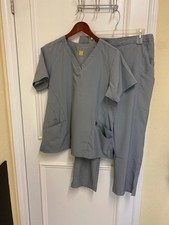 WonderWink Light Grey Silver Scrub Uniform Set Size Large Top Lg Petite Pants