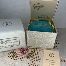 Evyan Powdered White Shoulders 10 Oz. Damask Box Blue Puff Vintage Unused NOS