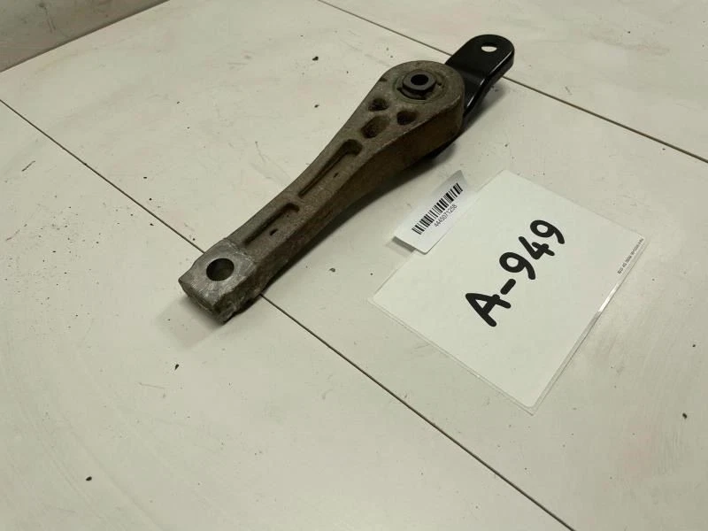 2008 VOLKSWAGEN RABBIT FRONT ENGINE MOUNT SUPPORT DOG BONE OEM+ - Image 2 of 4