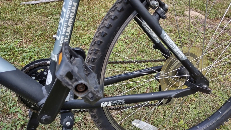 Bicicleta de montaña GT Aggressor 26" SOLO RECOGIDA LOCAL  Foto 2 de 4