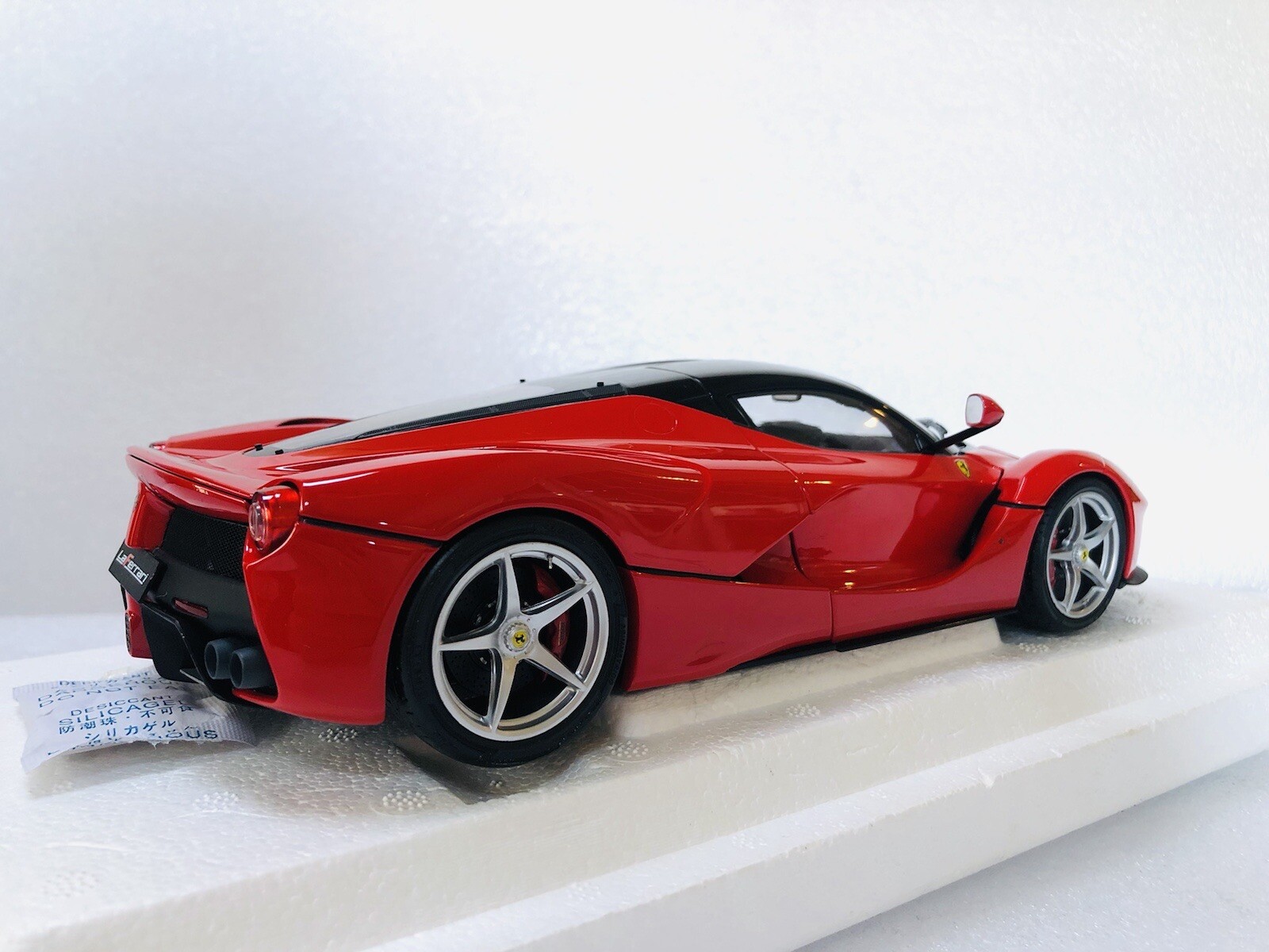 1/18 BBR Ferrari Laferrari Rosso Corsa/Black Roof Diecast full Open Version