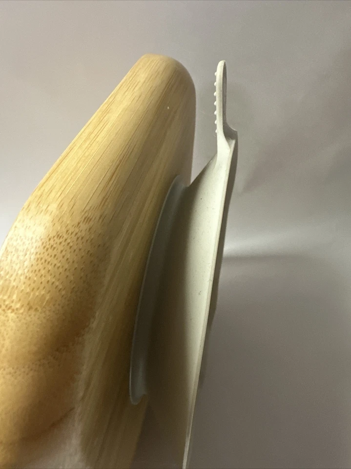 tiny dining teller Bambus Baby Kinder Teller Graviert - hier krümelt Mathéo - Bild 3 von 4