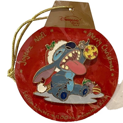 Disney Japan Mall 2004 Merry Christmas Lilo and Stitch LE 900 Pin