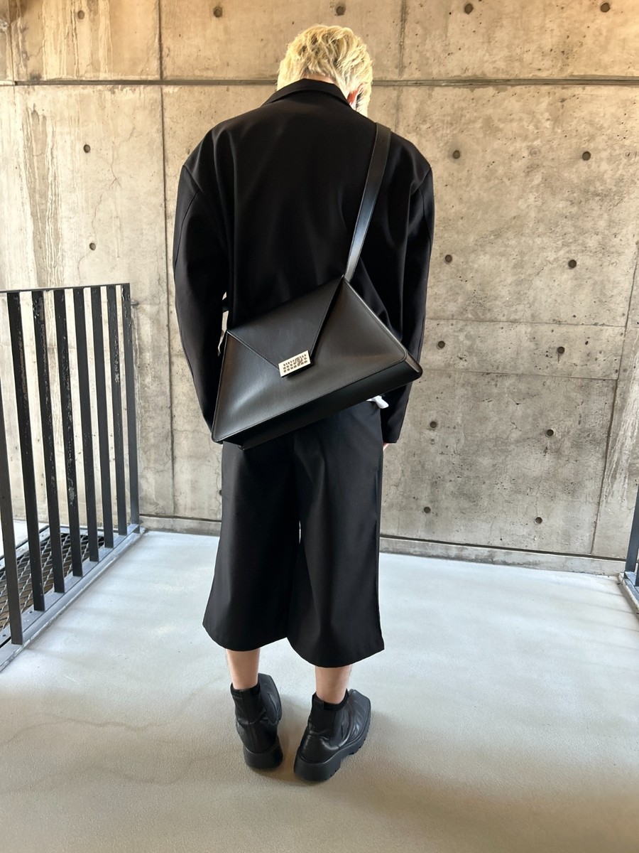 MM6 MAISON MARGIELA NUMERIC SHOULDER BAG Numeric leather Black 41