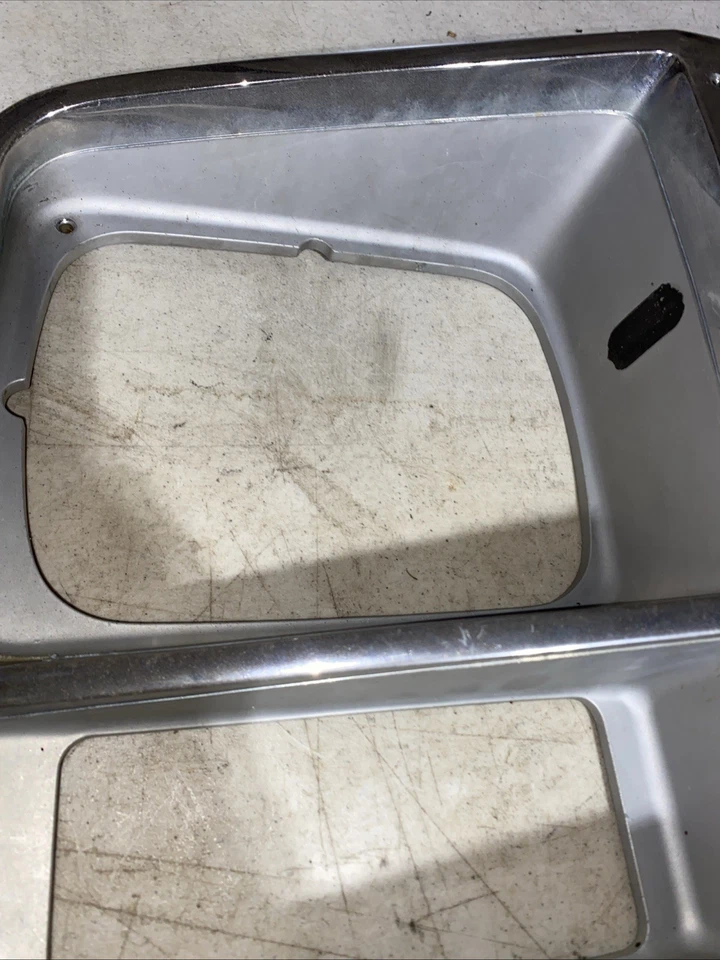 Chevrolet GMC G10 G20 G30 1978-1982 furgoneta pasajero derecho faro bisel Foto 2 de 4