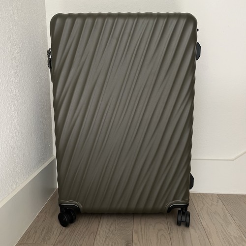 Tumi Extended Trip Expandable 4 Wheeled Packing Case 30” 147679-T529 Olive Green