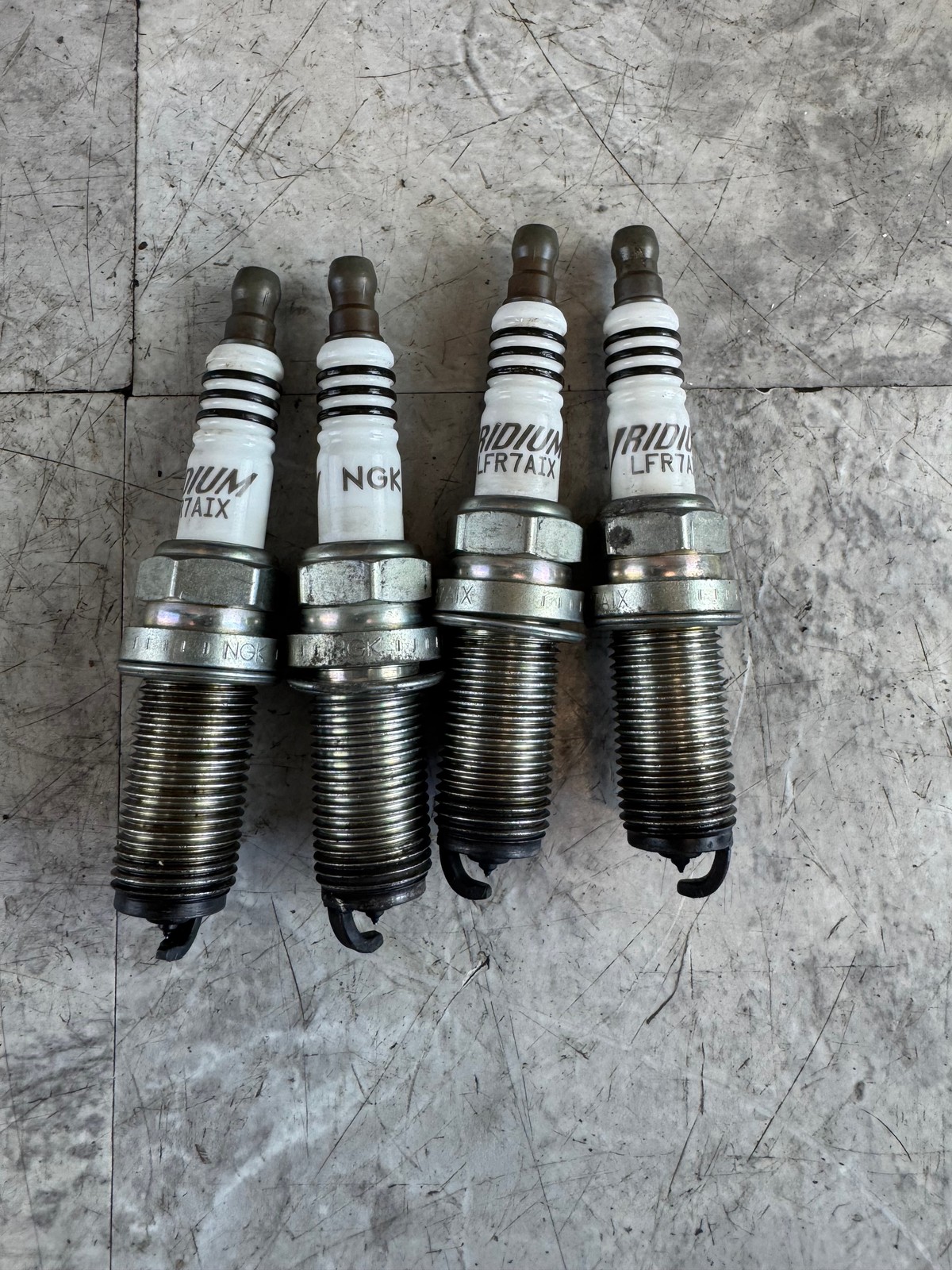 NGK Iridium IX Plug Number LFR7AIX Spark Plug - 2309 Set X4 Used / K1