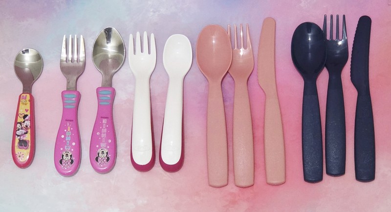 Toddler, Little Girl, Cutlery Utensils Dinnerware Set (Minnie Mouse, Pink, Blue)
