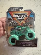 Spin Master Monster Jam Grave Digger 1/64 Truck Series 38 New in Package