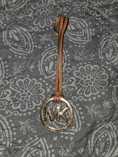 Michael Kors Gold Tone Logo Charm Key Fob Purse Hang Tag Circle Leather