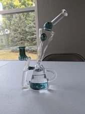 Glass Rig Klein with green sparkly wig wag 
