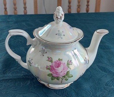 Alte Tee- oder Kaffeekanne Porzellan Rosen - KAHLA