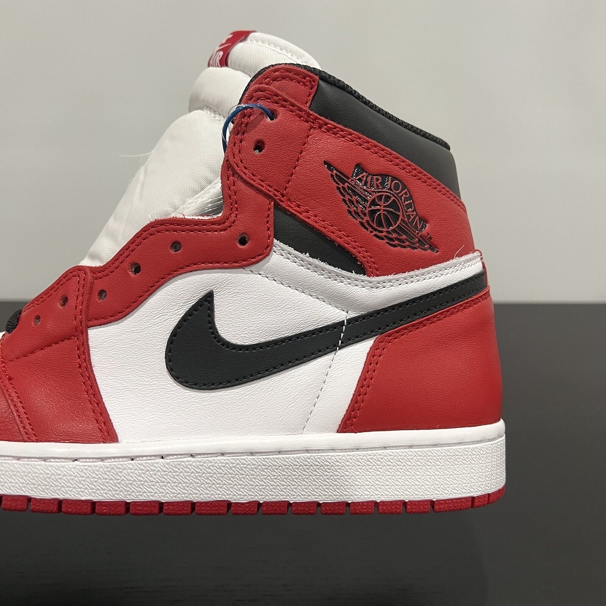 Nike Air Jordan 1 Retro High OG 'Chicago' 2015 Varsity Red