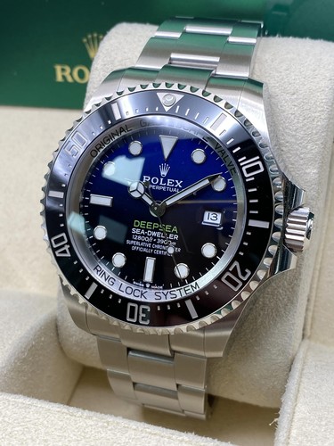 Montre automatique Rolex Sea-Dweller Deepsea 126660 James Cameron B&P 2022 - Photo 2 sur 7