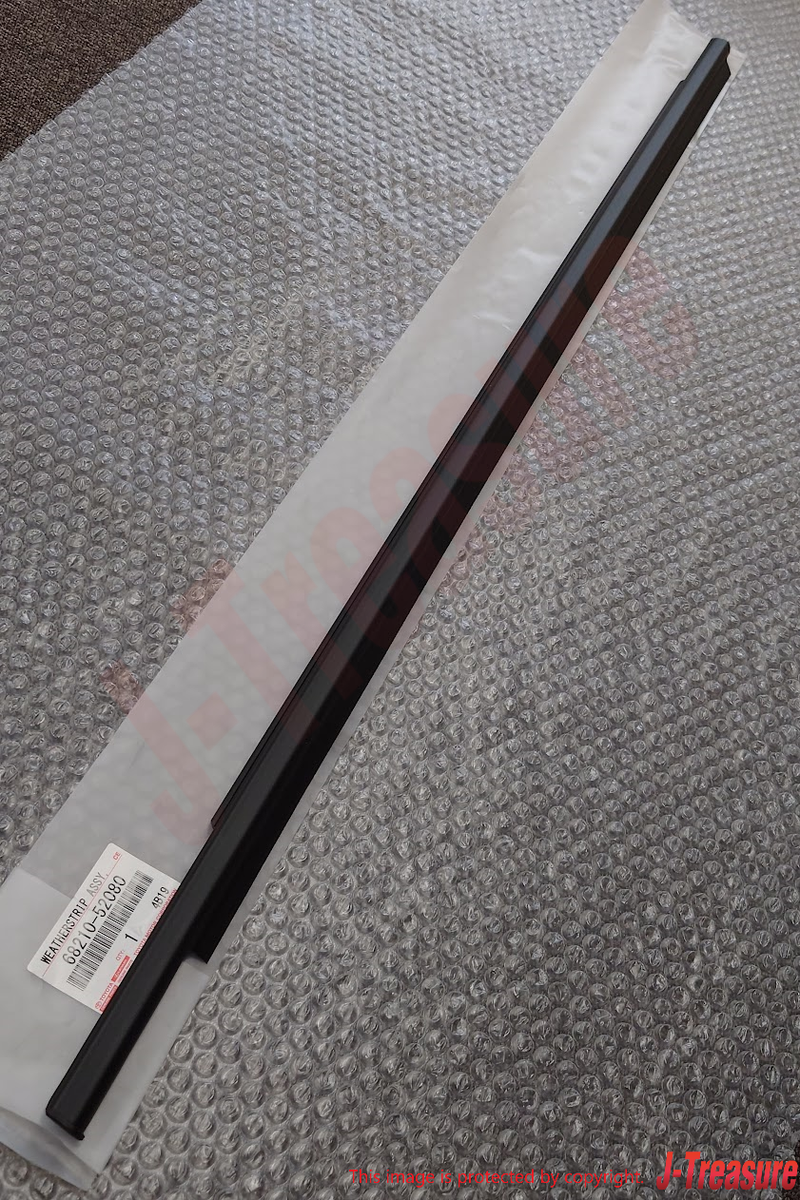 TOYOTA SCION xA NCP61 04-06 Genuine Front Door Glass Outer