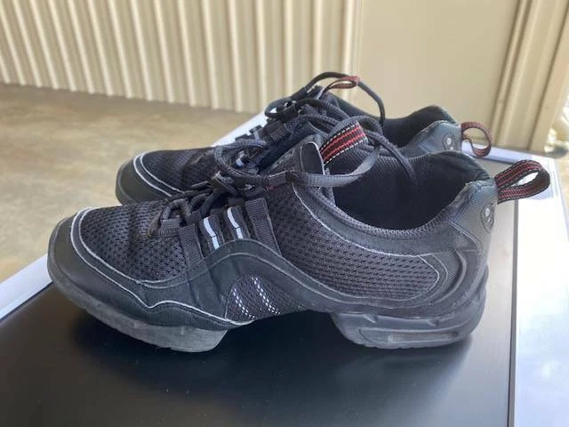 us 9 to aus shoe size