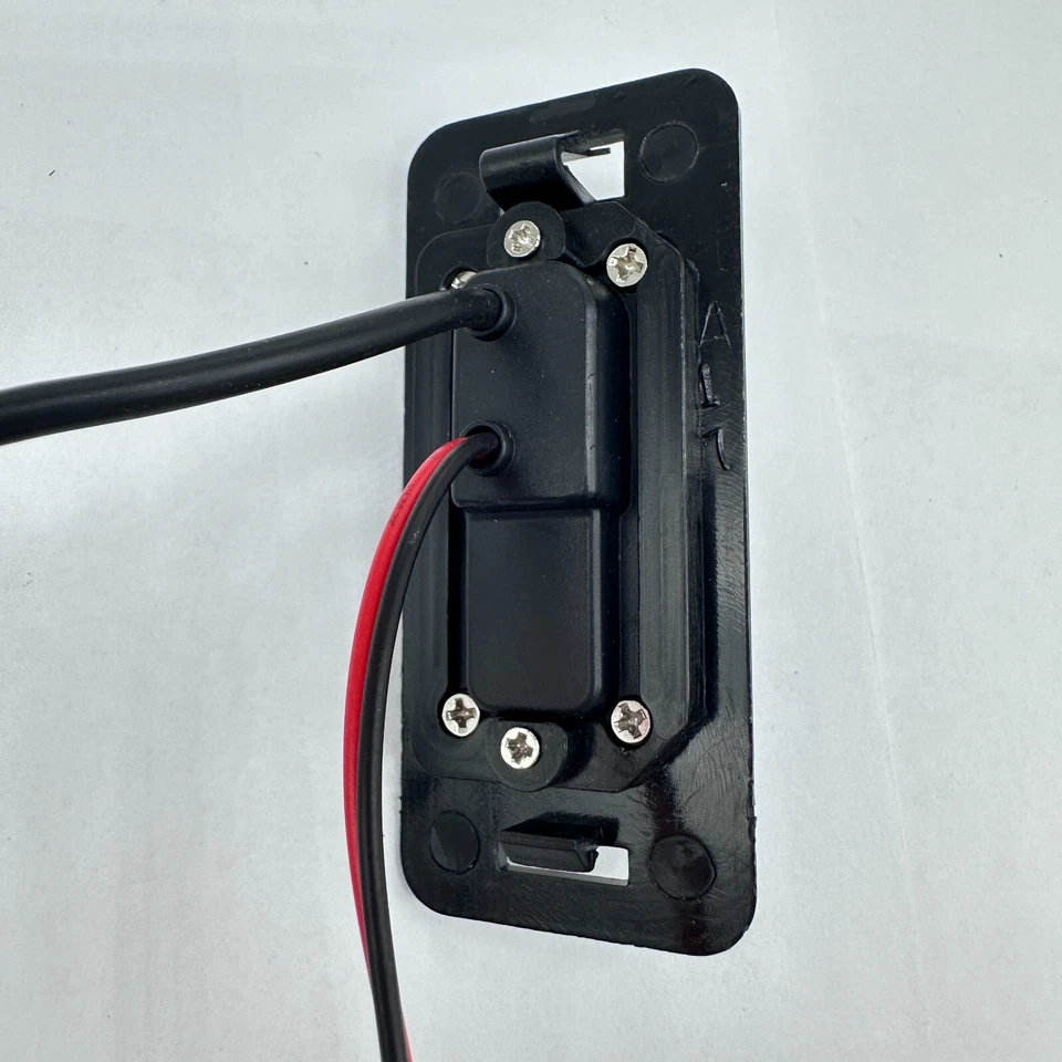 Car Reverse Camera For BMW E82 E88 E90 E90N E91 E92 E93 E39 E60 E60N E61 X5 X6 - Image 3 of 4