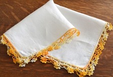 VINTAGE 1950s HANKY WHITE LINEN CROCHET EDGING IN ORANGE YELLOW
