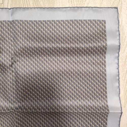 Unused w/box HERMES Petit Carre 45 Silk pocket square POCHETTE 41cm Light blue - Picture 8 of 18