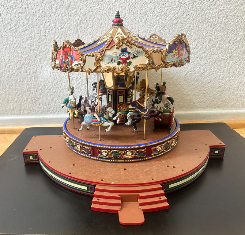 AS IS 2000 Mr Christmas Vintage Holiday Around The Carousel Flickering Lights